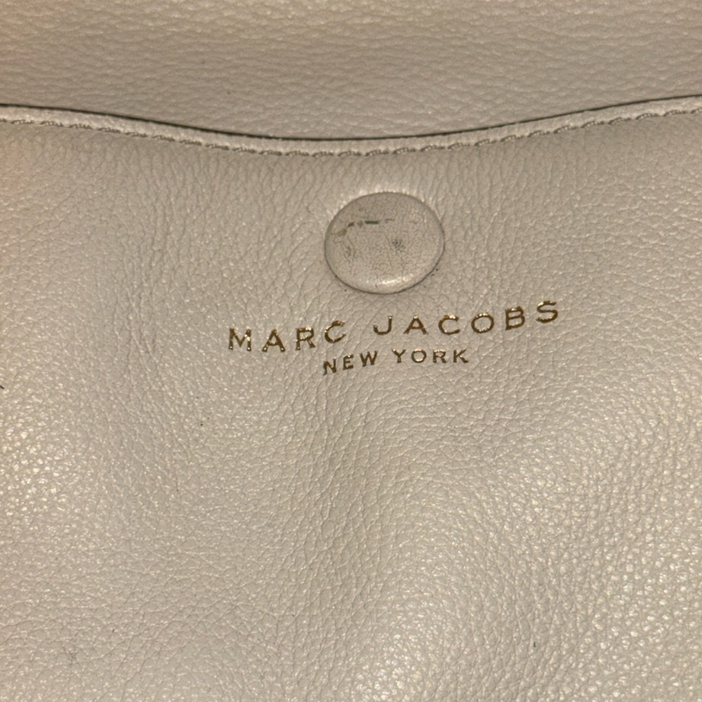 Marc Jacobs White Leather Empire City Bucket Bag - Picture 2 of 10